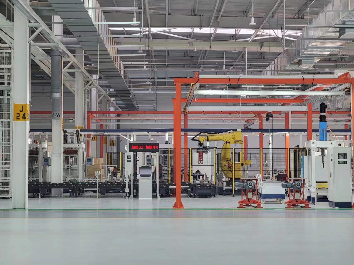 彎道超車 中國(guó)新能源汽車產(chǎn)業(yè)的“寧波擔(dān)當(dāng)”